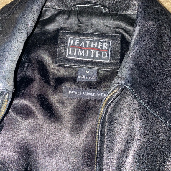 Leather jacket - Picture 2 of 3